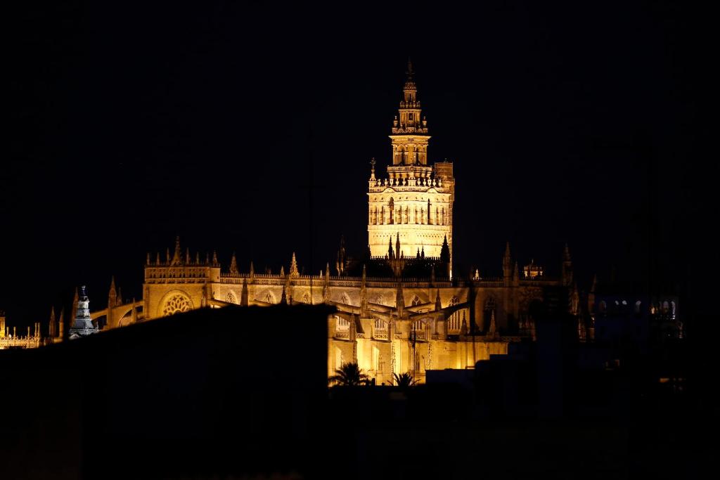 Triana apartment - Cathedral view, Sevilla – Bijgewerkte ...