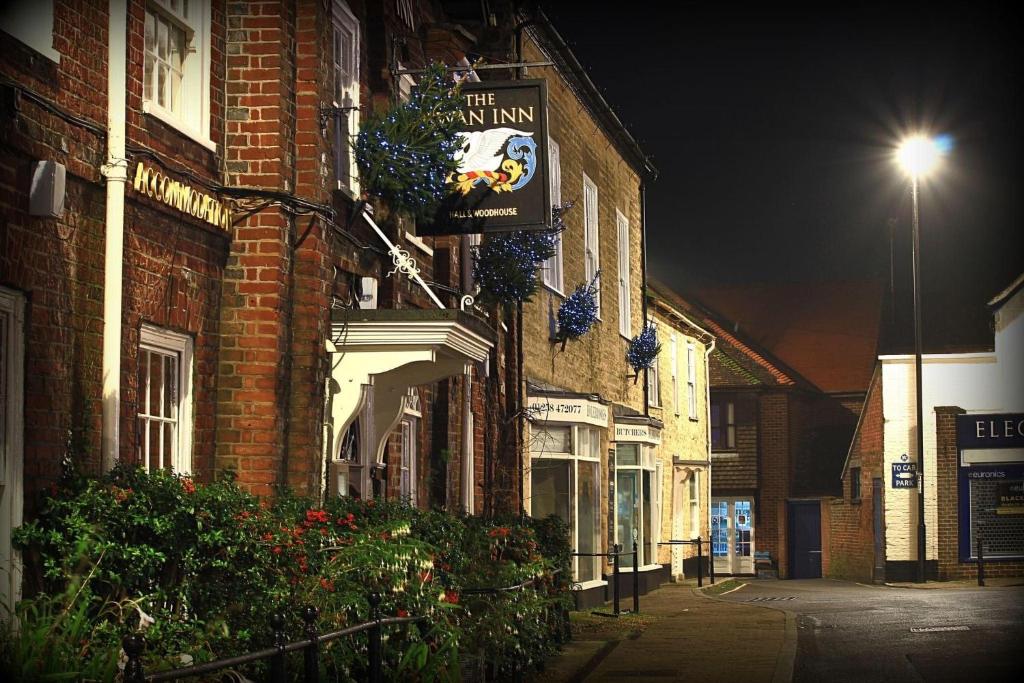 The Swan Inn - Housity