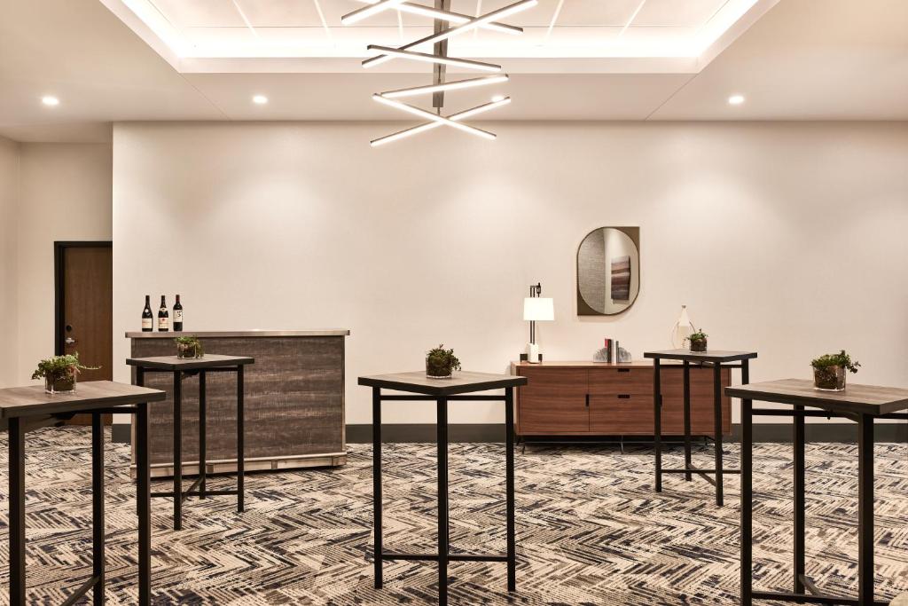 Hyatt Place Phoenix/Downtown photo