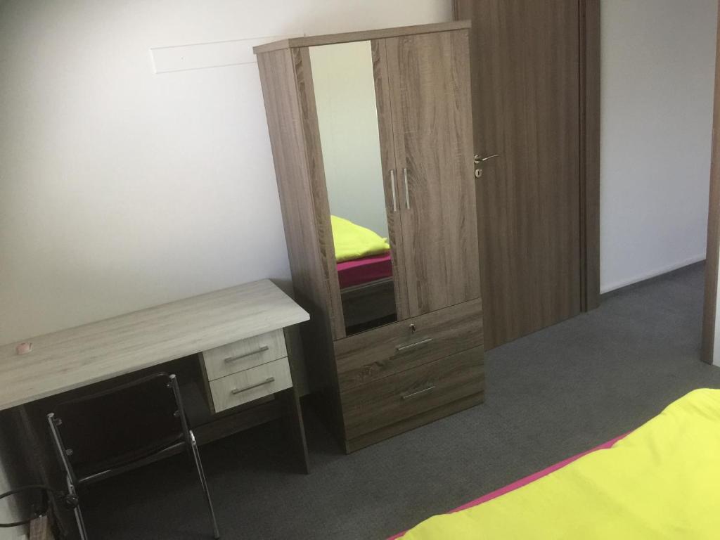 Datacom Guest House - Eenpersoonskamer Met Gedeelde Badkamer