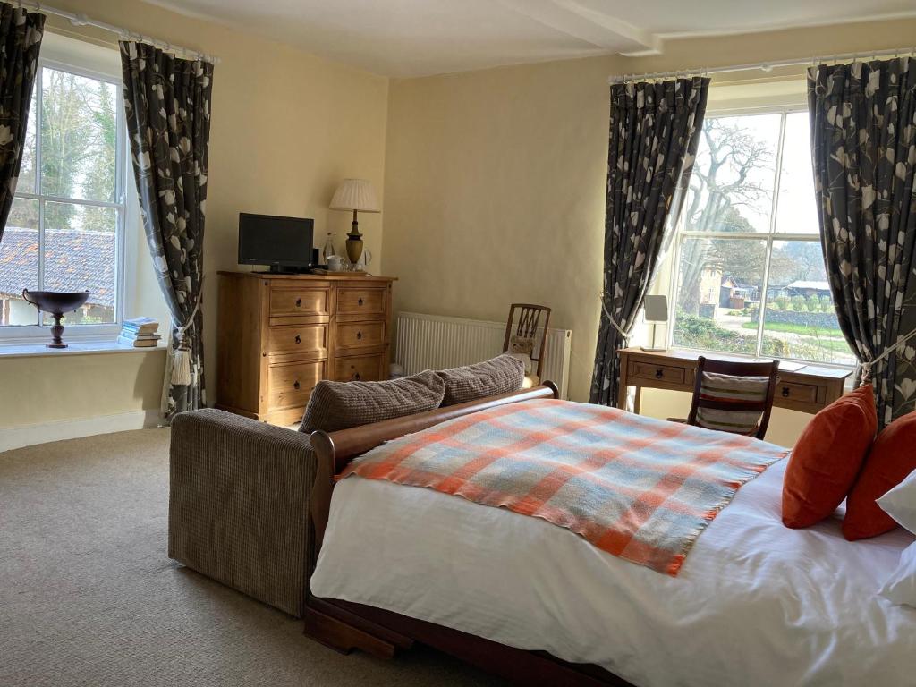 Grange Farm - Quadruple Room With Private Bathroom