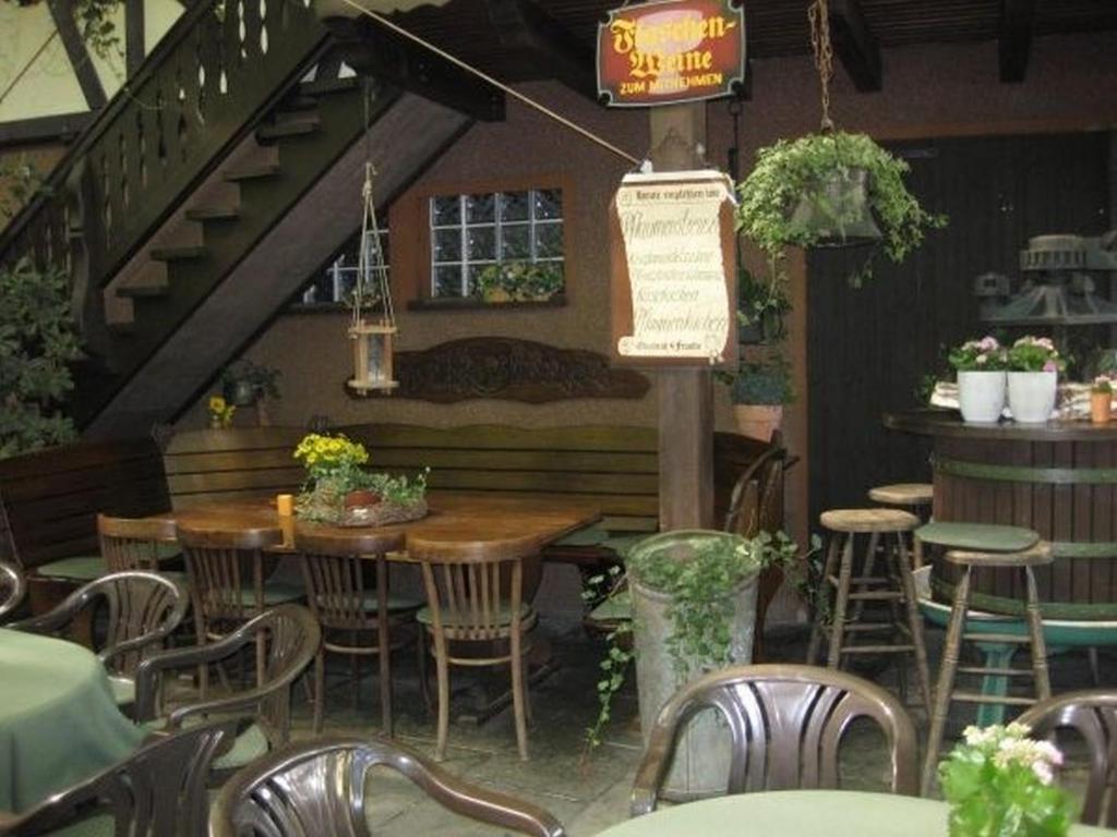 Restaurace v ubytování Weingut Franz Schäfer