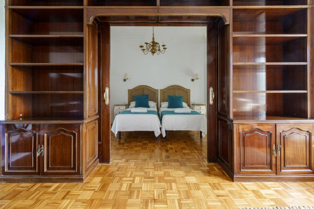 Posteľ alebo postele v izbe v ubytovaní ALMAR Puerto by AlohaMalaga