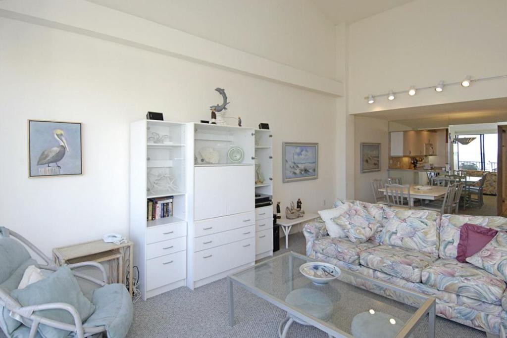 Χώρος καθιστικού στο Sea Colony -- 2C Annapolis Garden