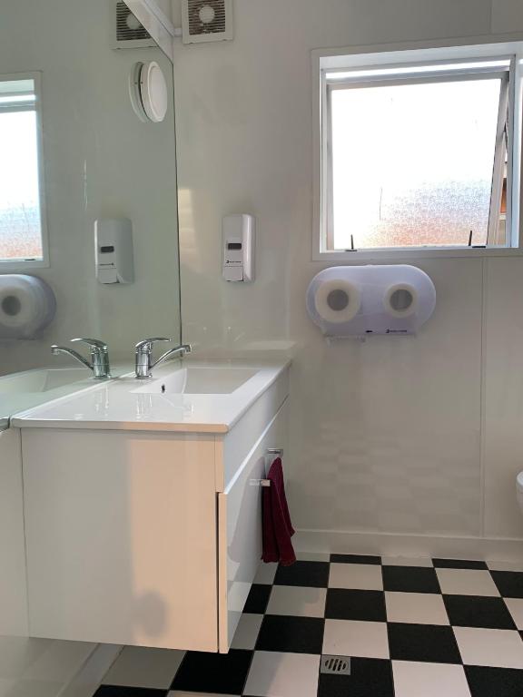 Koupelna v ubytování Tahuna Pod Hostel