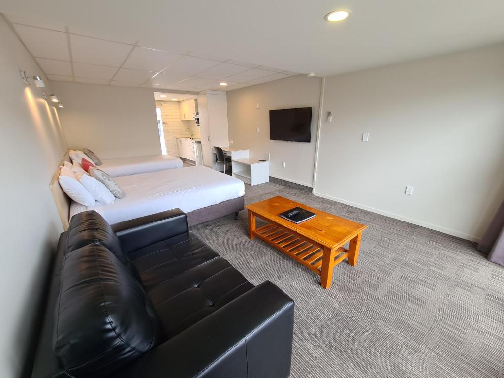 The Garden Hotel - Resim 22