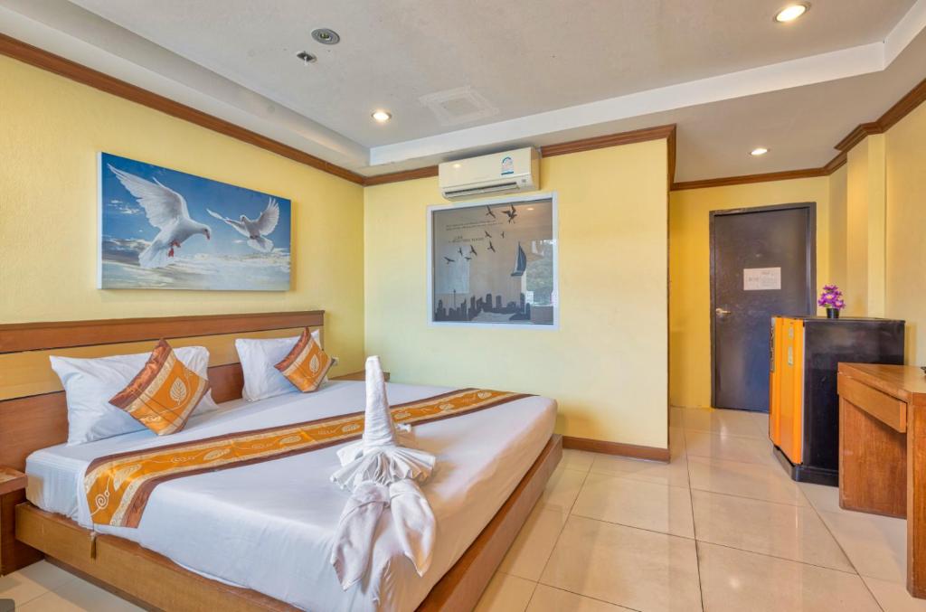 TJ Patong Hotel - Otop Shopping Paradise - Resim 15