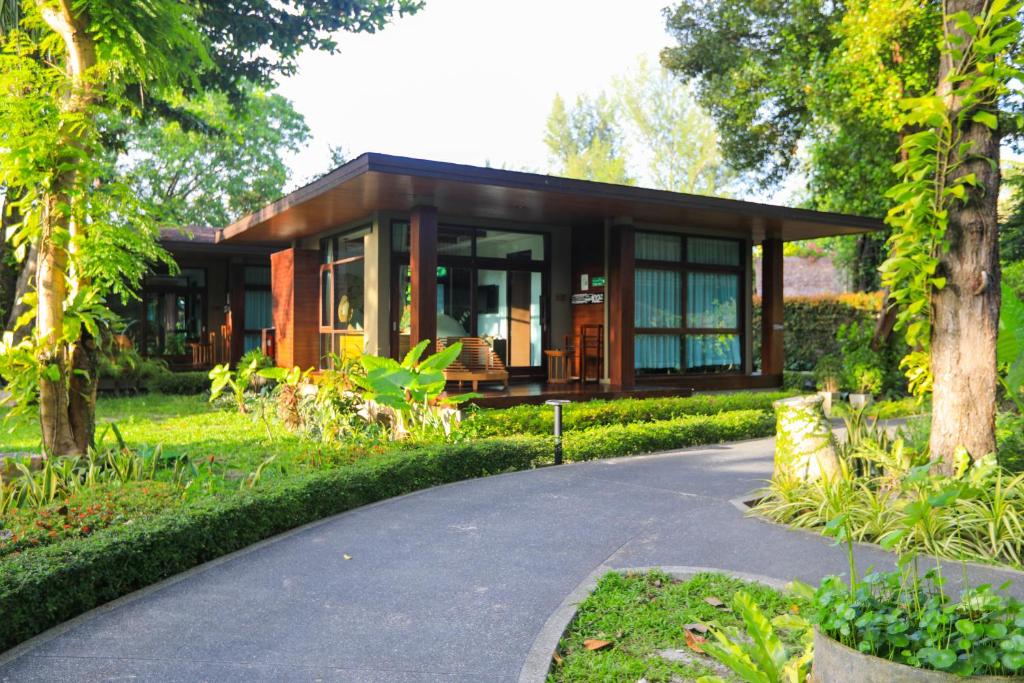 AKIRA Lipe Resort - 16