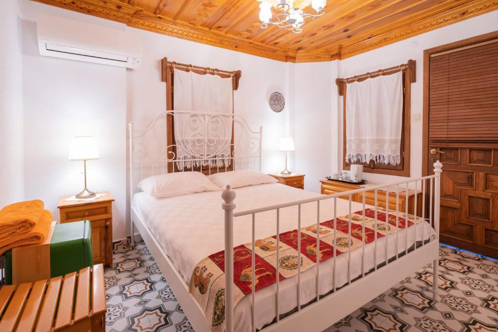 Liya Boutique Hotel & Suites - Deluxe Doppelzimmer Mit Balkon