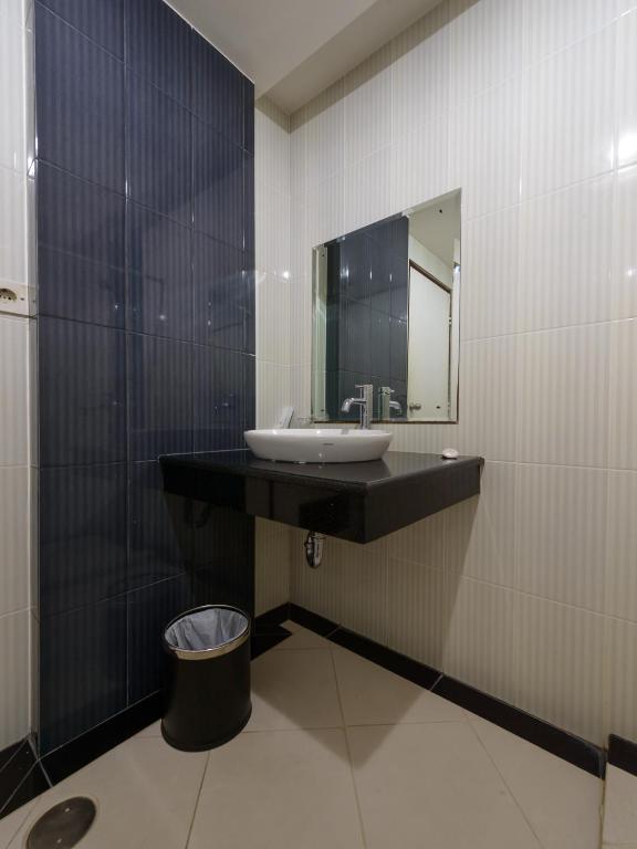 Koupelna v ubytování Cipta Hotel Wahid Hasyim