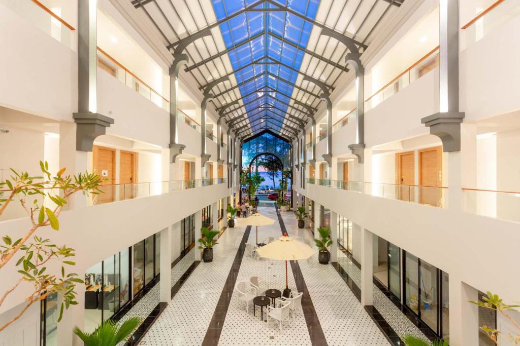 Anona Beachfront Phuket Resort-SHA EXTRA PLUS - Resim 25