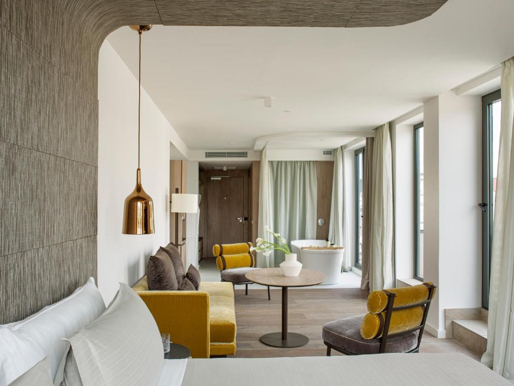 ME Barcelona - Resim 9