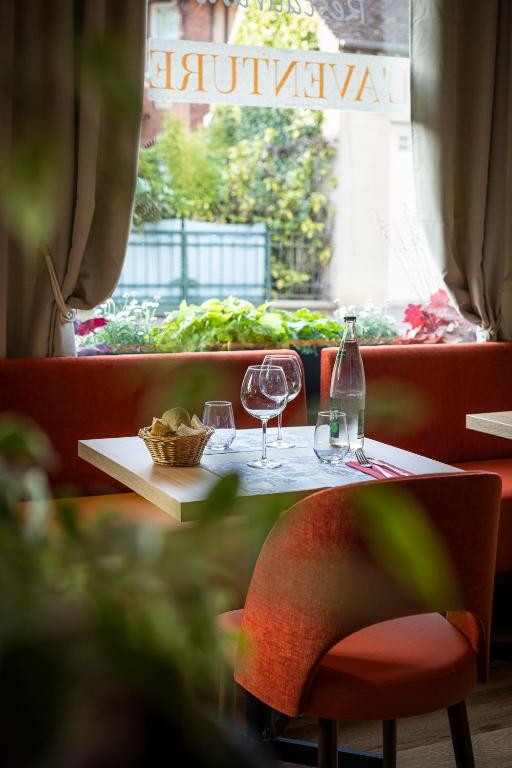 Fotografie z fotogalerie ubytování Hôtel Saint Laurent v destinaci Nogent-sur-Seine