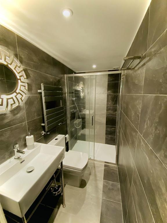 The Cherry Tree - Double Room With Private External Bathroom