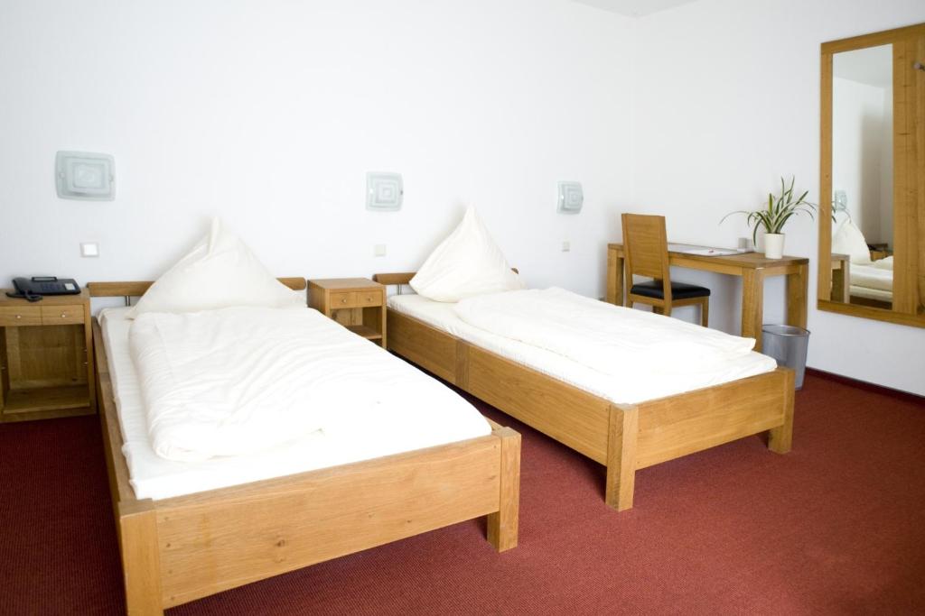 Hotel Flora - Twin Room
