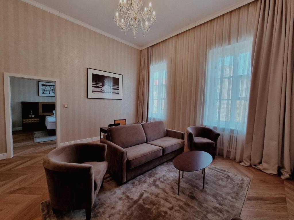 
Presidential Suite
