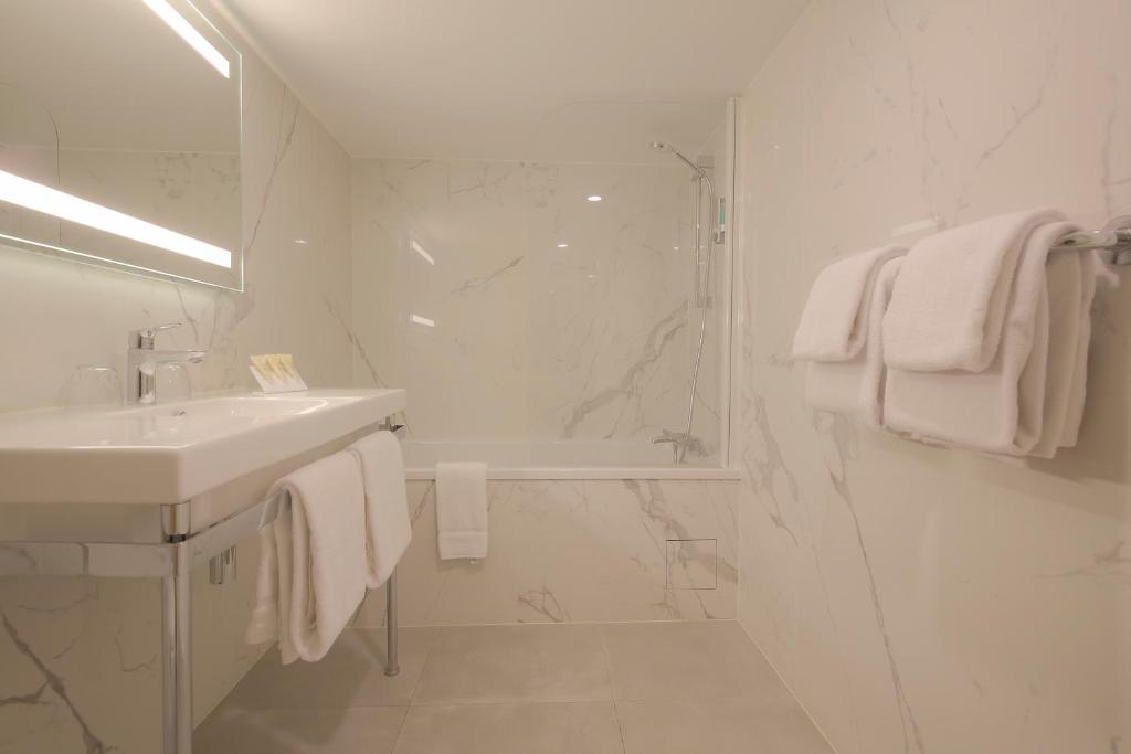 Hotel Le Renoir - 18