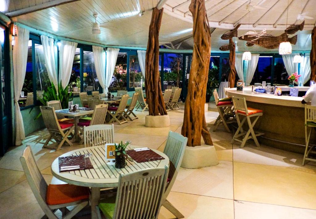 Un restaurante o sitio para comer en Hotel Alisei