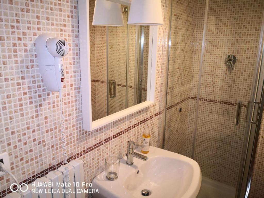 Koupelna v ubytování B&B Palazzo de "Il Nuovo Duca Minimo"
