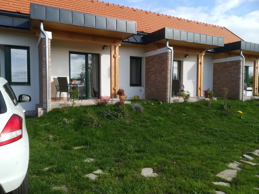 Budynek, w którym mieści się apartament