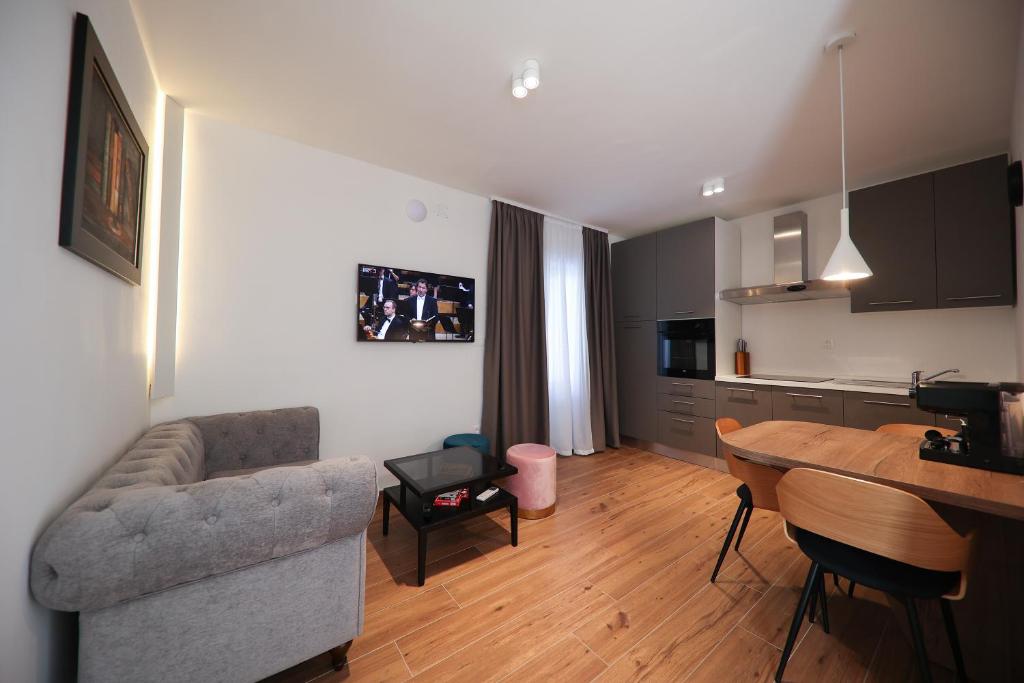 Kuchyňa alebo kuchynka v ubytovaní Apartmani Diklo