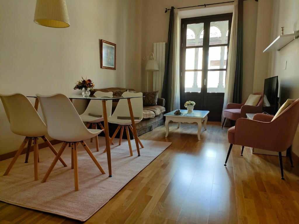 Posedenie v ubytovaní Apartamento Nueva del Santísimo