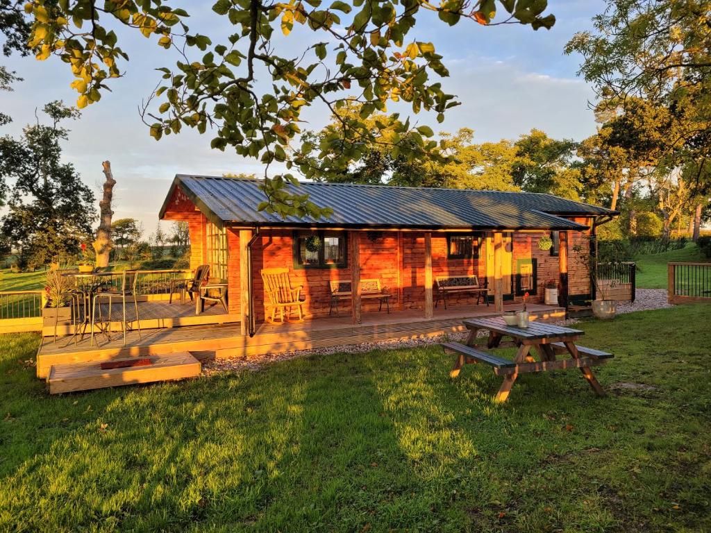 Gallery image of Cosy wood cabin in rural area near national park in Cumnock