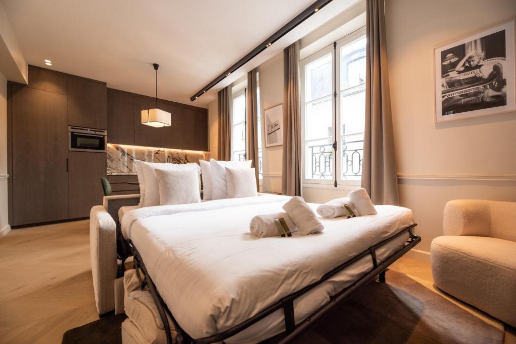 MBM - Luxury home in marais - Deluxe Apartment