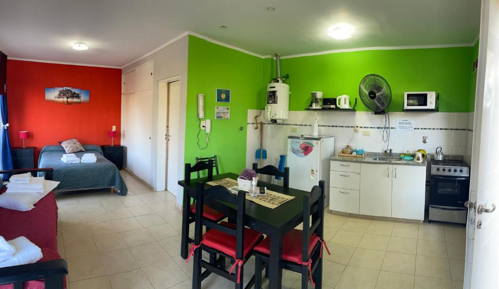 Apart Altos del Golf - Apartamento Con Balcón