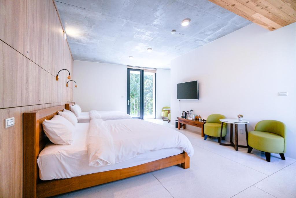 Cornerstone Bed & Breakfast - 浴室的四倍房间