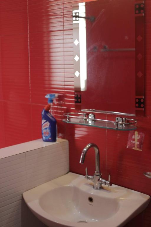 Bagno di Monkey Bunky-3Monkeys Backpacker's Hostel