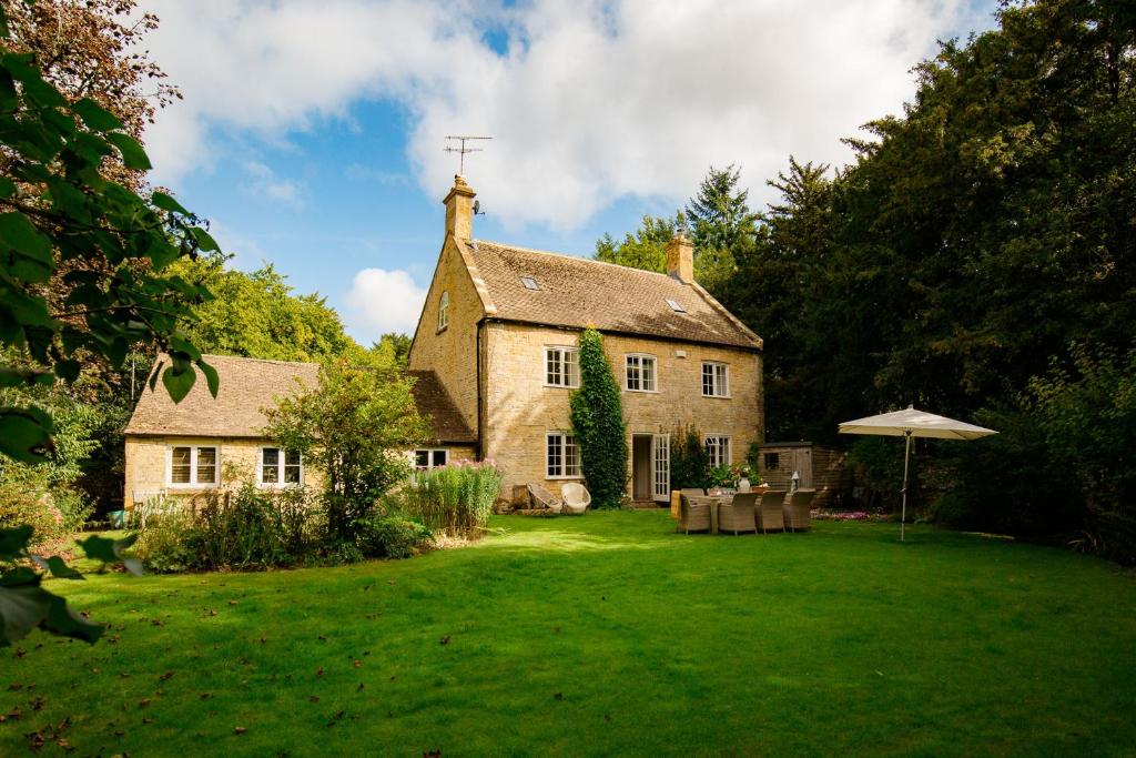 Temple Guiting Cottage