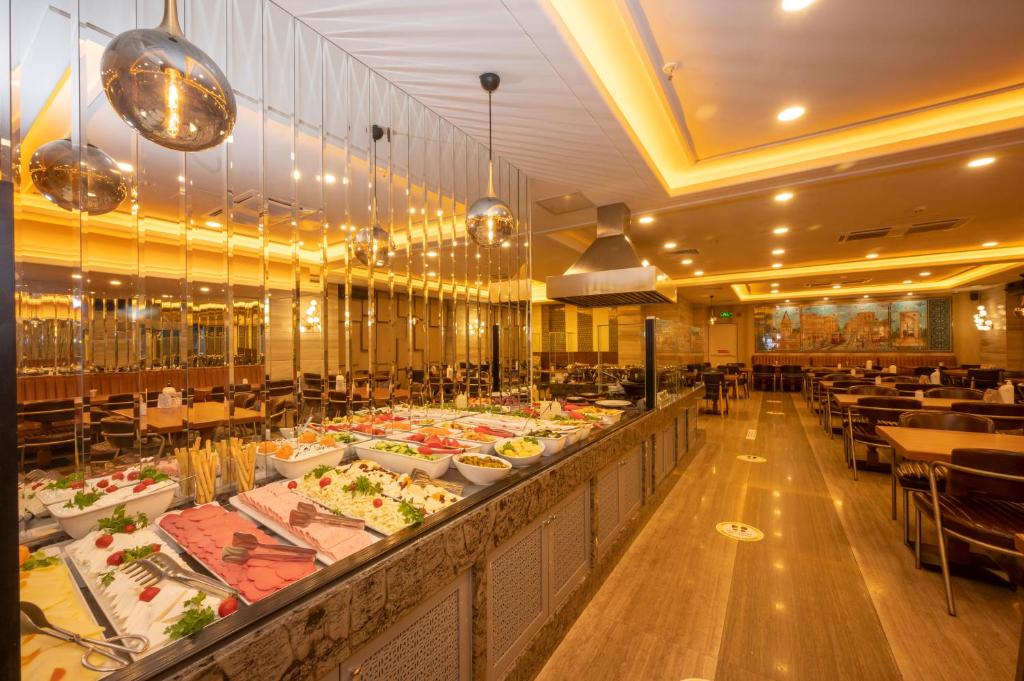 رزرو هتل و هاستل، Ramada By Wyndham Istanbul Pera Taksim, 09197245267