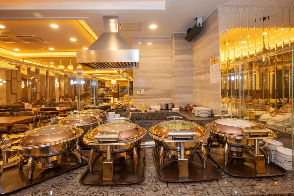 Restaurace v ubytování Ramada By Wyndham Istanbul Pera Taksim