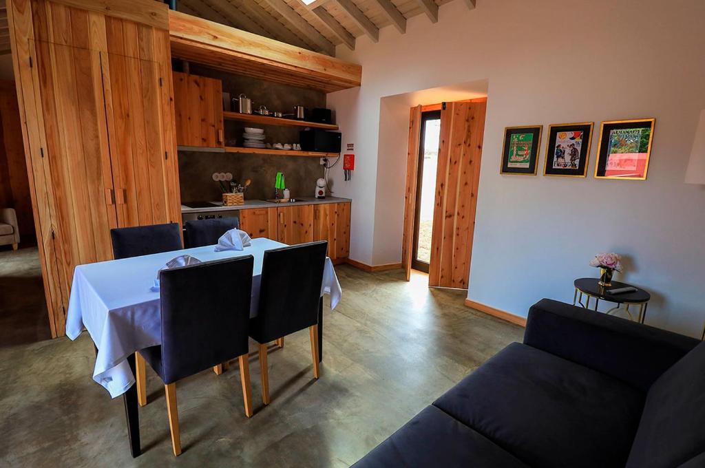 Kuchyň nebo kuchyňský kout v ubytování QUINTA DO FALCÃO