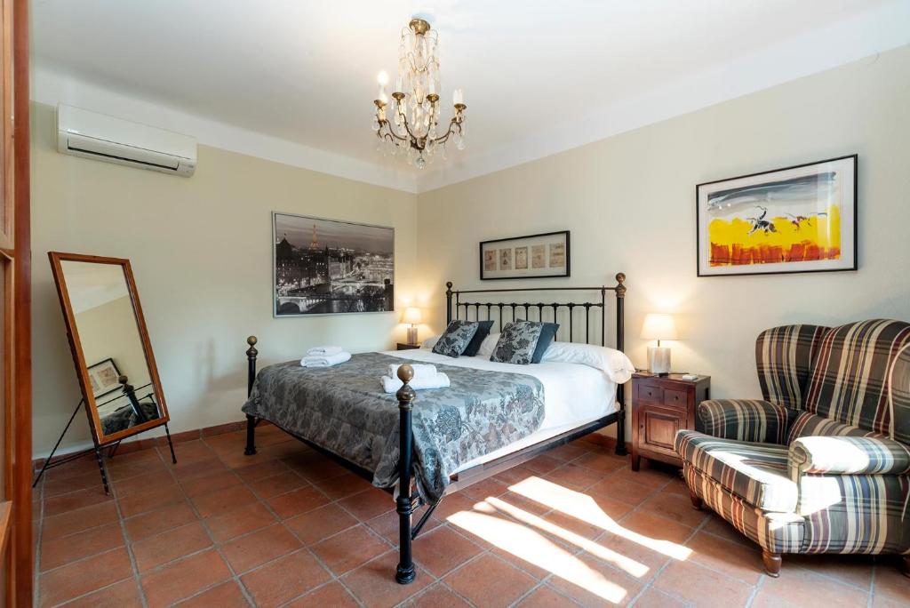 Postel nebo postele na pokoji v ubytování Villa Palmeras Sitges Hills