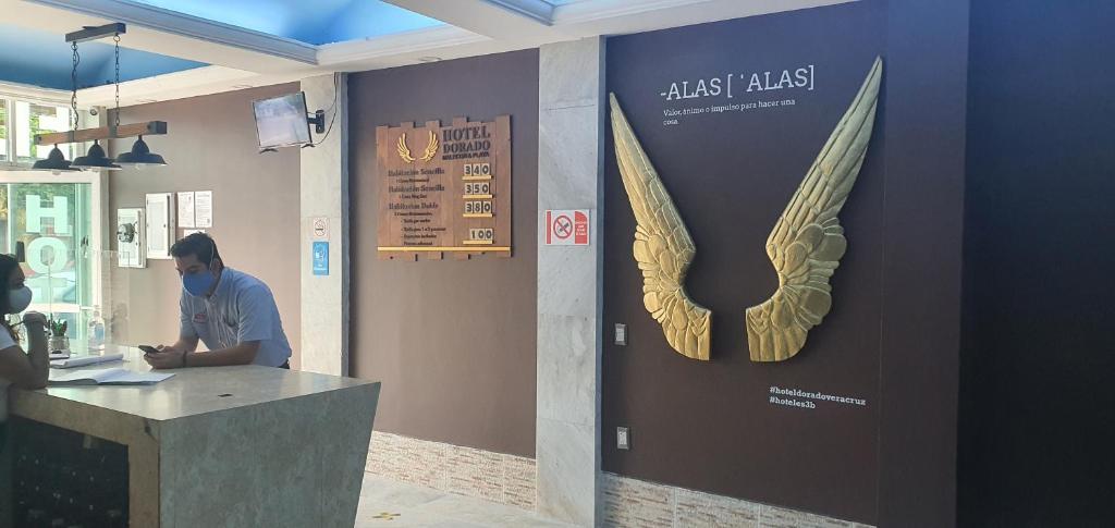 Hosté ubytování Hotel Dorado a una calle de Playa Regatas y el Malecon