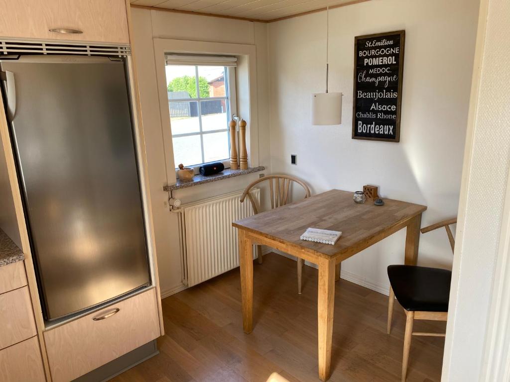 Kuchyň nebo kuchyňský kout v ubytování A Vesterhav - tæt på 18b og hotel