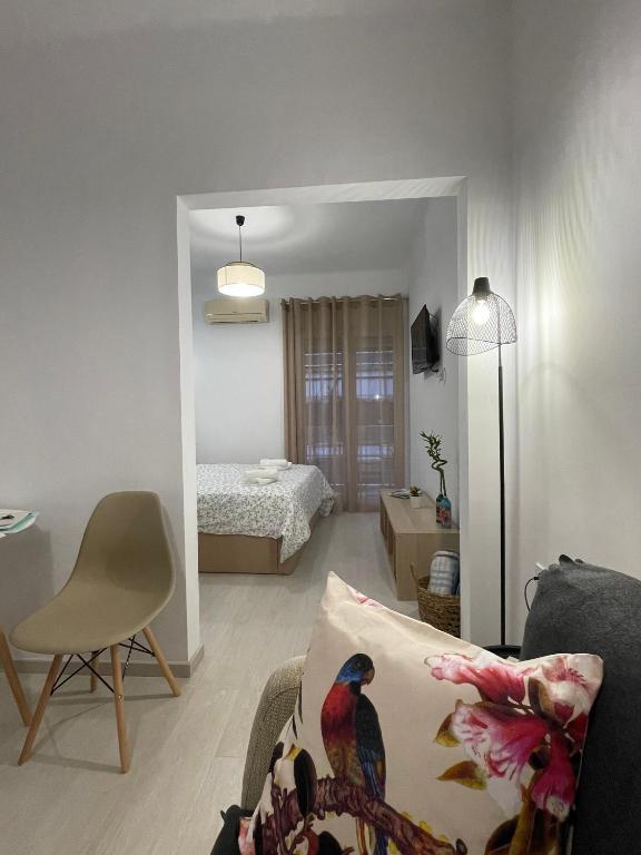 Część wypoczynkowa w obiekcie 1BD - Deer Traveler Central Apt