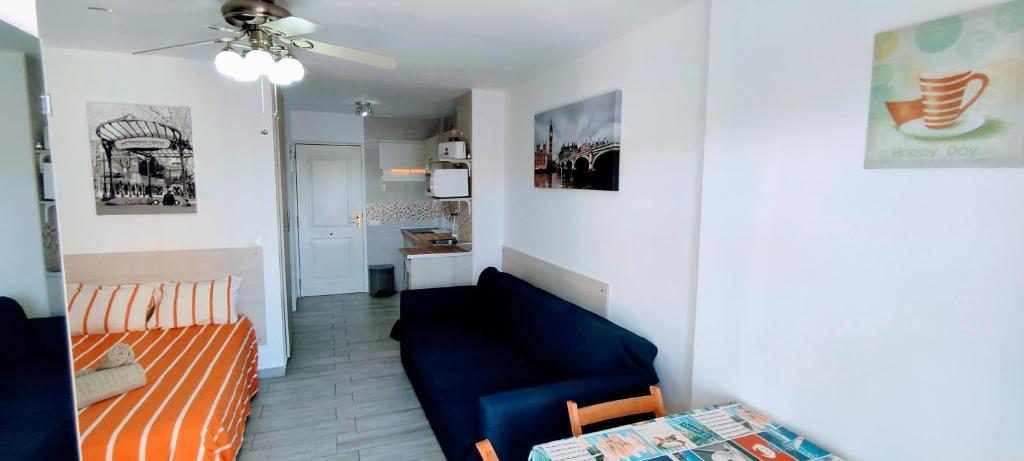 Postel nebo postele na pokoji v ubytování Benalmadena Aguila apartment sea view