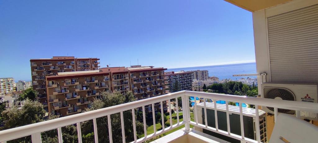 Balkón nebo terasa v ubytování Benalmadena Aguila apartment sea view