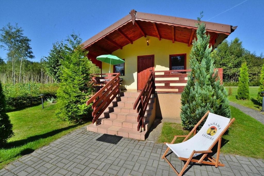 Holiday home close to the lake shore, Dabrowica - Housity