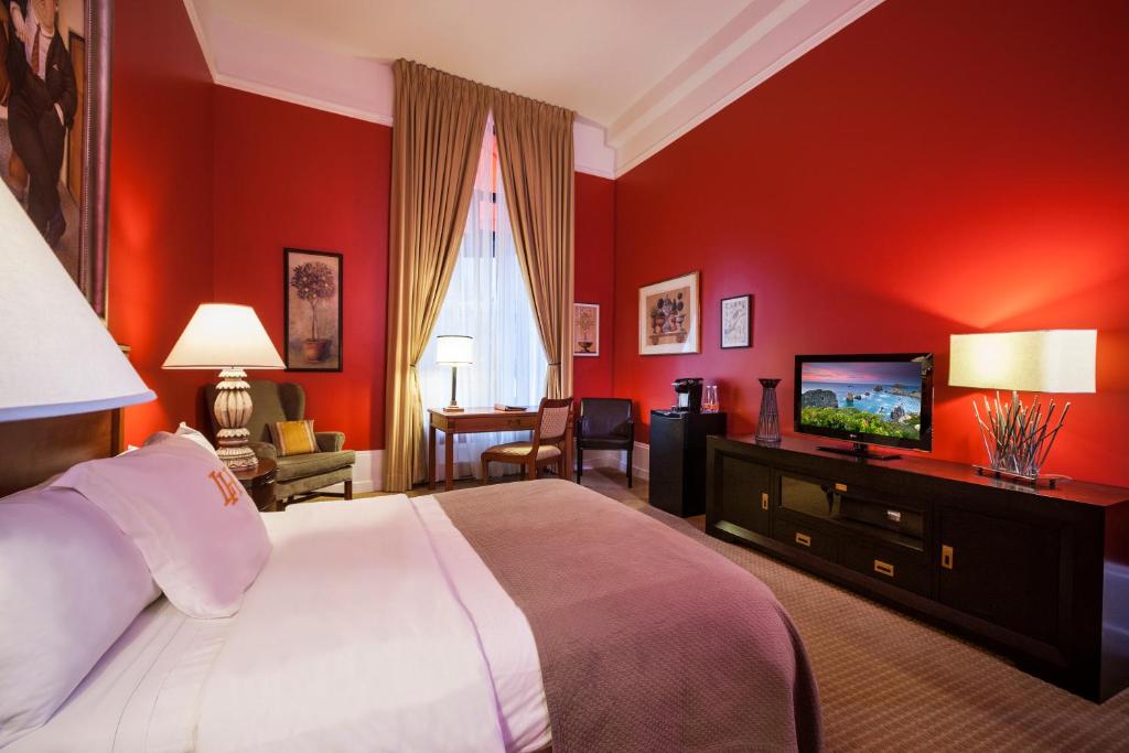 LHotel - Superior Queen Room