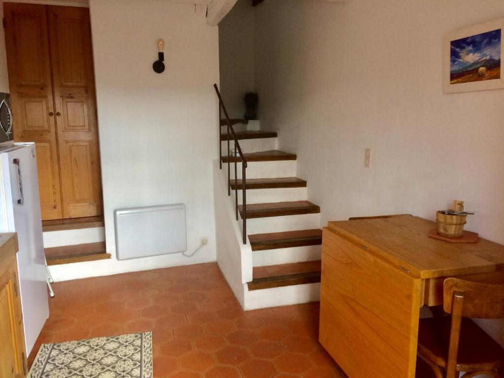 Kuchyň nebo kuchyňský kout v ubytování LA MAISON D’ALICE