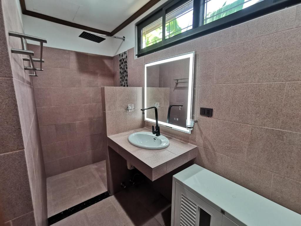 Koupelna v ubytování Samui Little Garden Resort