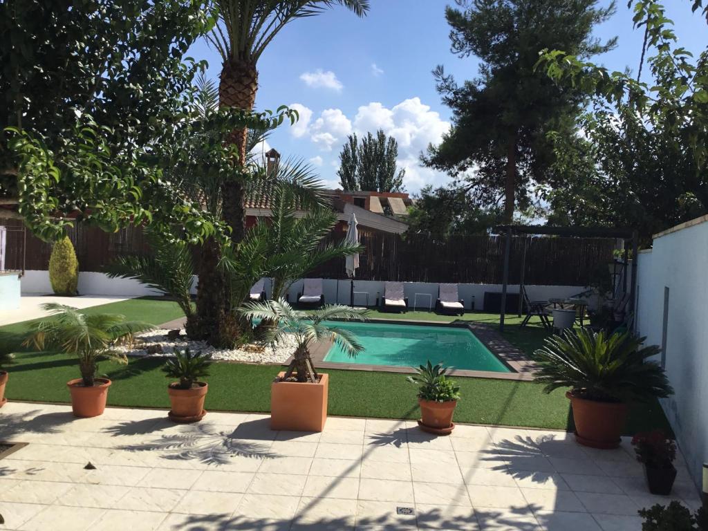 Bazén v ubytování Relax en la huerta de Murcia nebo v jeho okolí