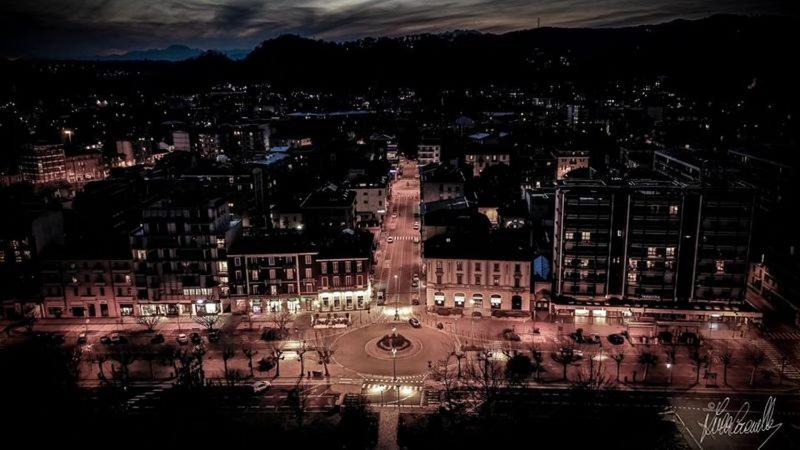 Nespecifikovaný výhled na destinaci Arona nebo výhled na město při pohledu z hotelu