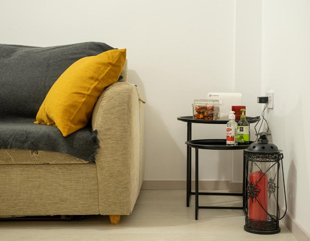 Część wypoczynkowa w obiekcie 1BD - Deer Traveler Central Apt
