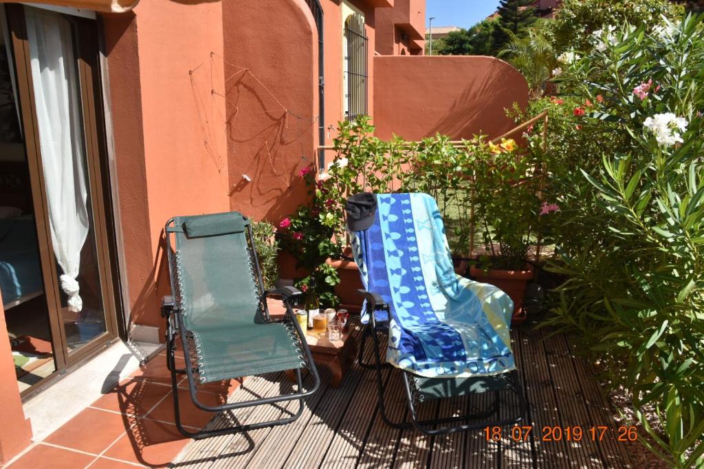 Zdjęcie z galerii obiektu Luxury 2-Bedrooms & Bathrooms Estepona Apartment w mieście Estepona