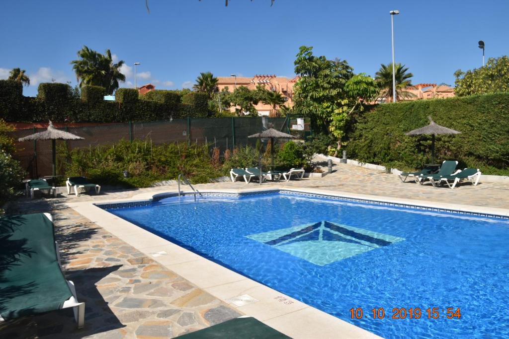 Zdjęcie z galerii obiektu Luxury 2-Bedrooms & Bathrooms Estepona Apartment w mieście Estepona